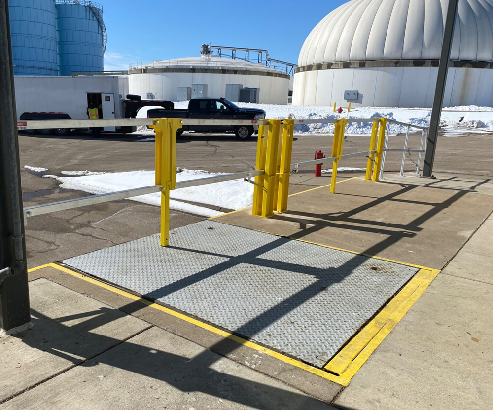 Cantilever Lift Gates